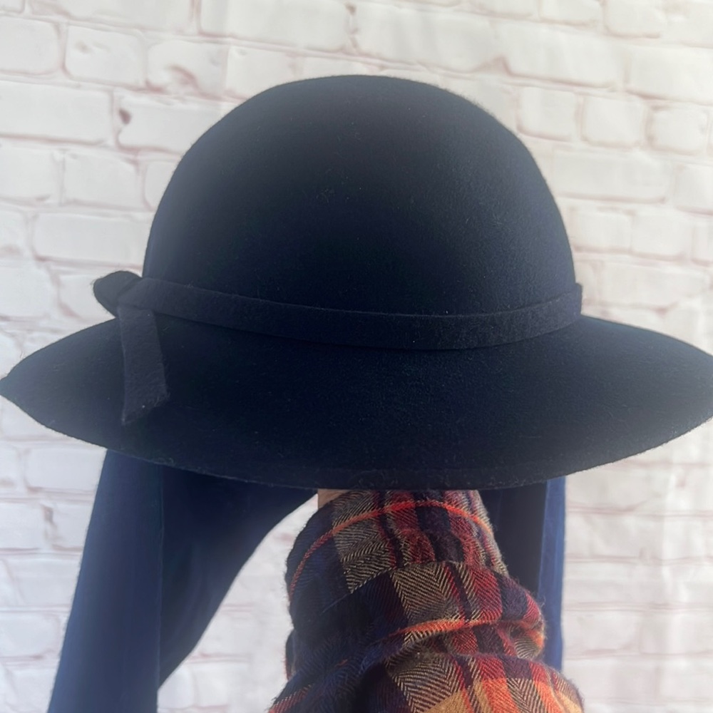 50’s Vintage MICHEAL HOWARD 100% wool Vintage hat front tie